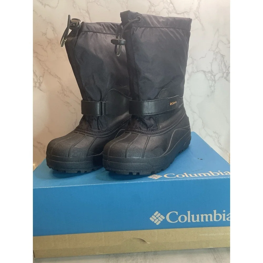 New Columbia Youth Size 4 Powerbug Forty